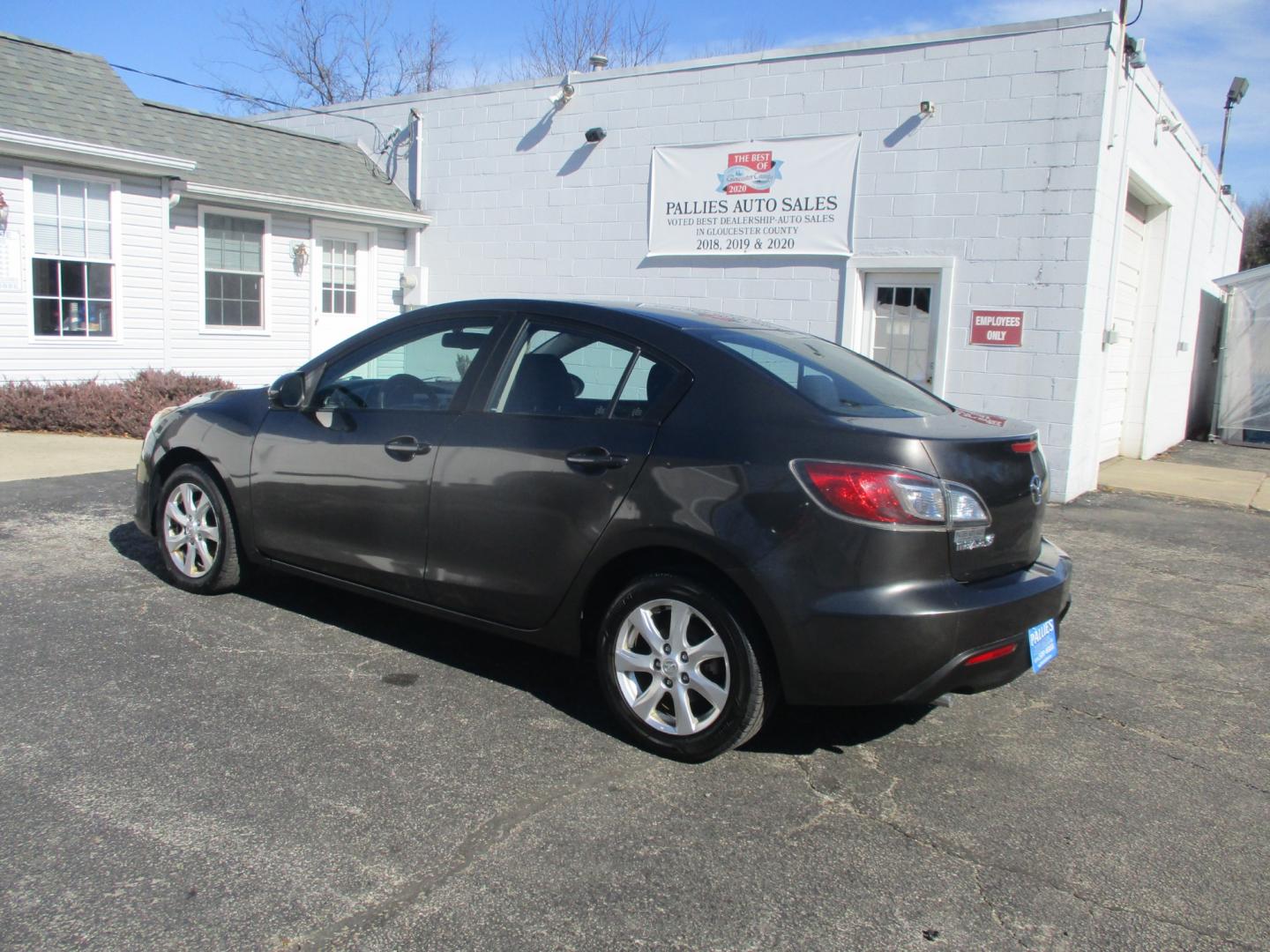 2010 GRAY Mazda MAZDA3 (JM1BL1SG7A1) , AUTOMATIC transmission, located at 540a Delsea Drive, Sewell, NJ, 08080, (856) 589-6888, 39.752560, -75.111206 - Photo#3